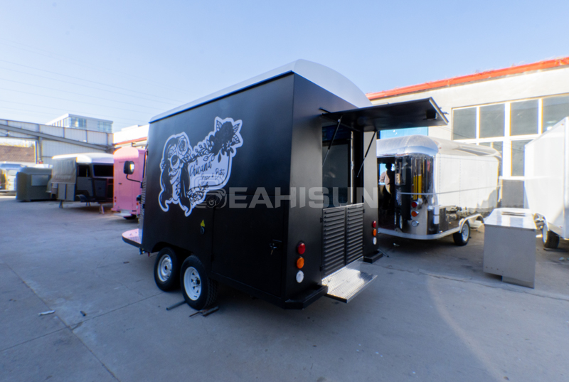 圆形餐车独特的形状如何吸引客户的注意力