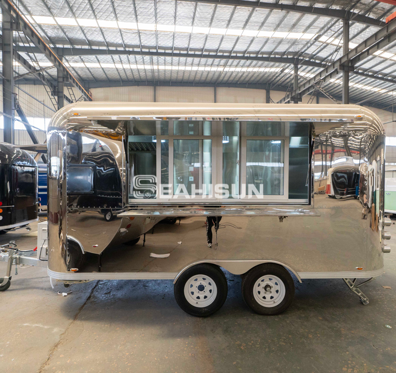 4.5m移动商用冰淇淋方形餐车