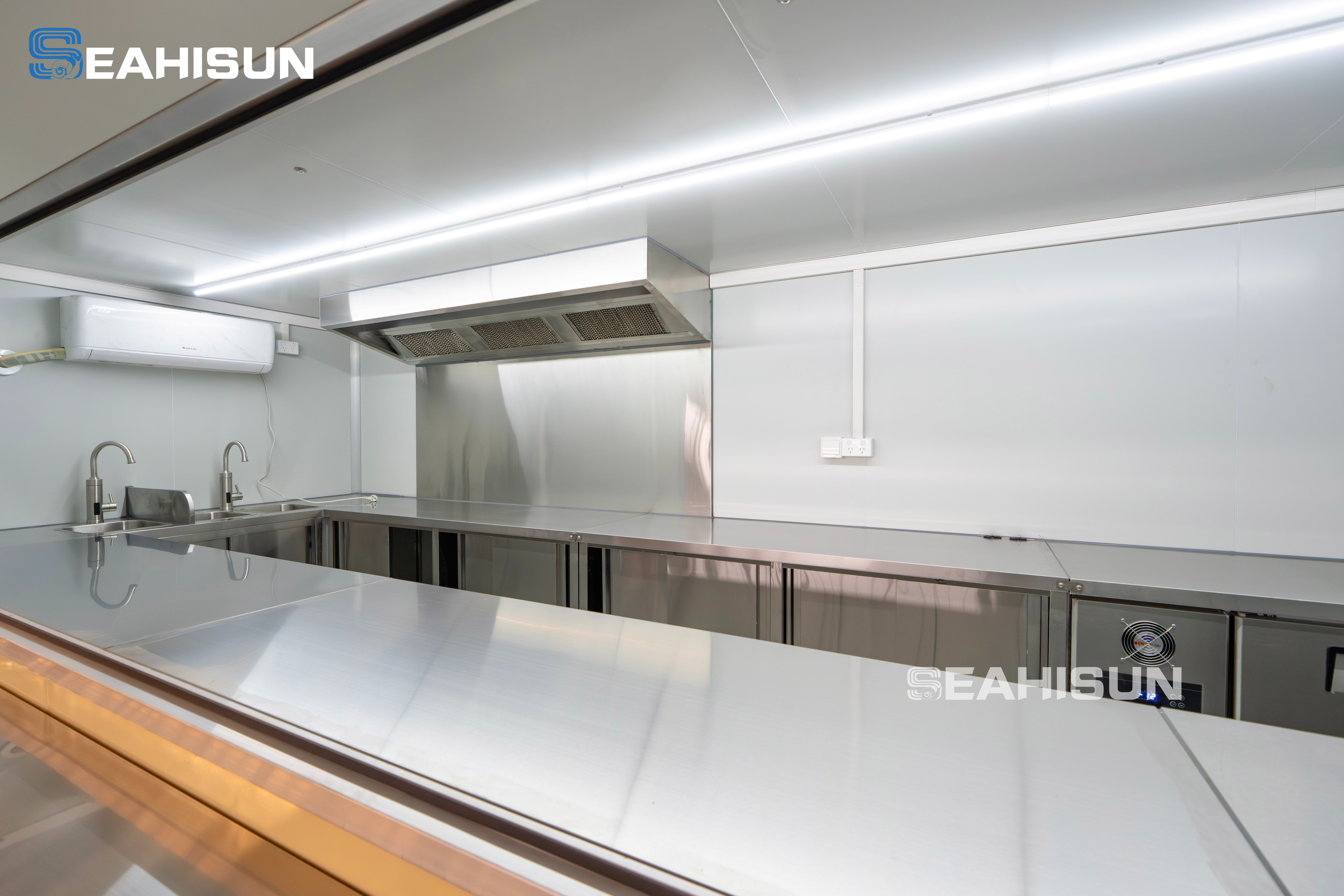 _DSC8895-已增强-NR-pictechcc-水印