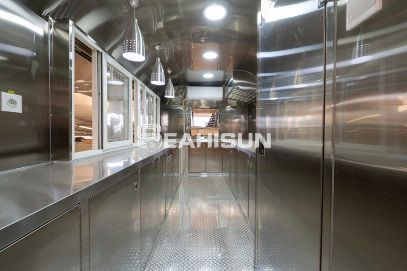 4.5m移动商用冰淇淋方形餐车