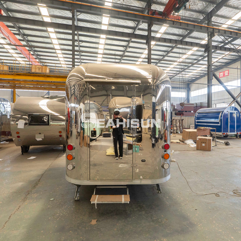 4.5m移动商用冰淇淋方形餐车