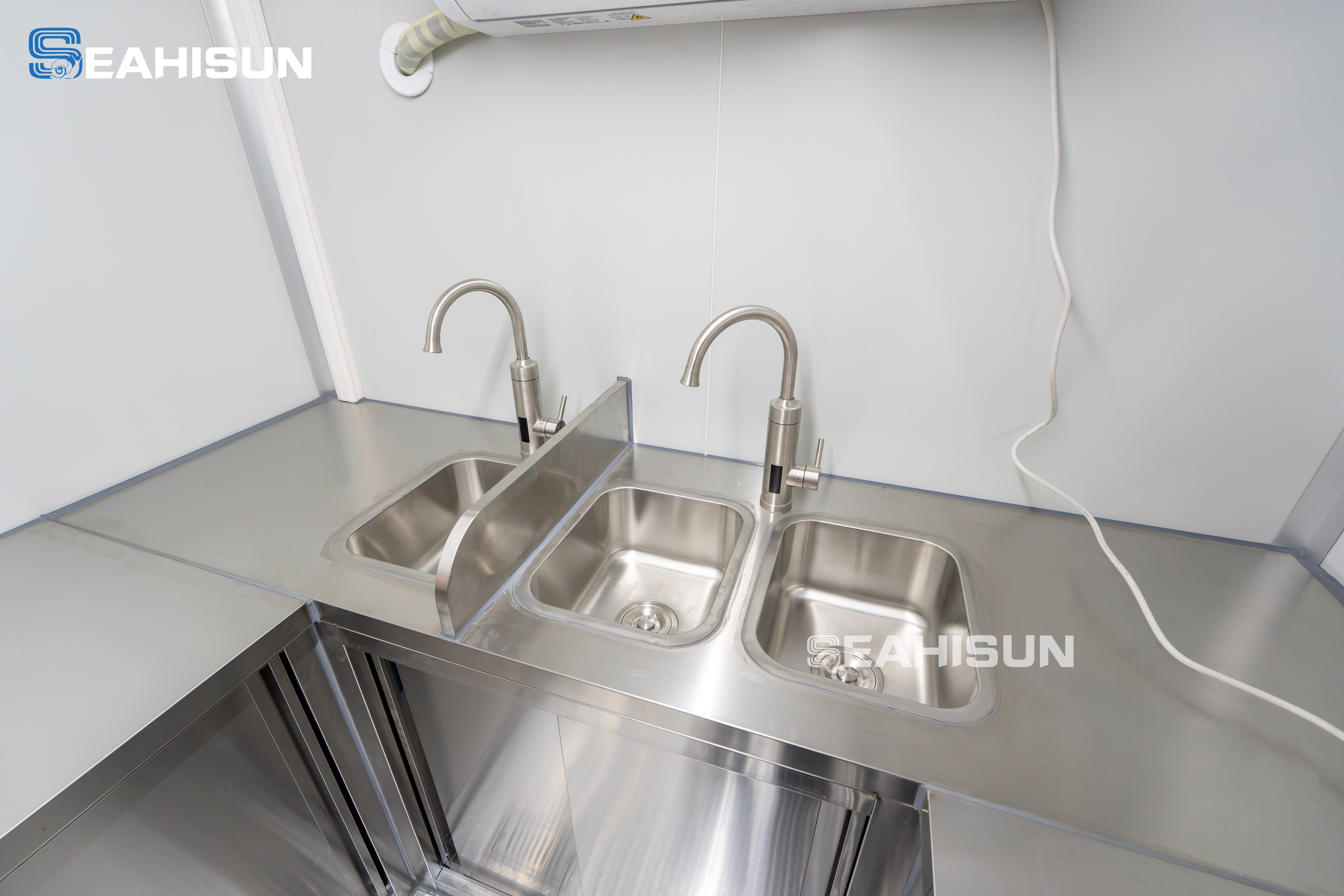 _DSC8899-已增强-NR-pictechcc-水印