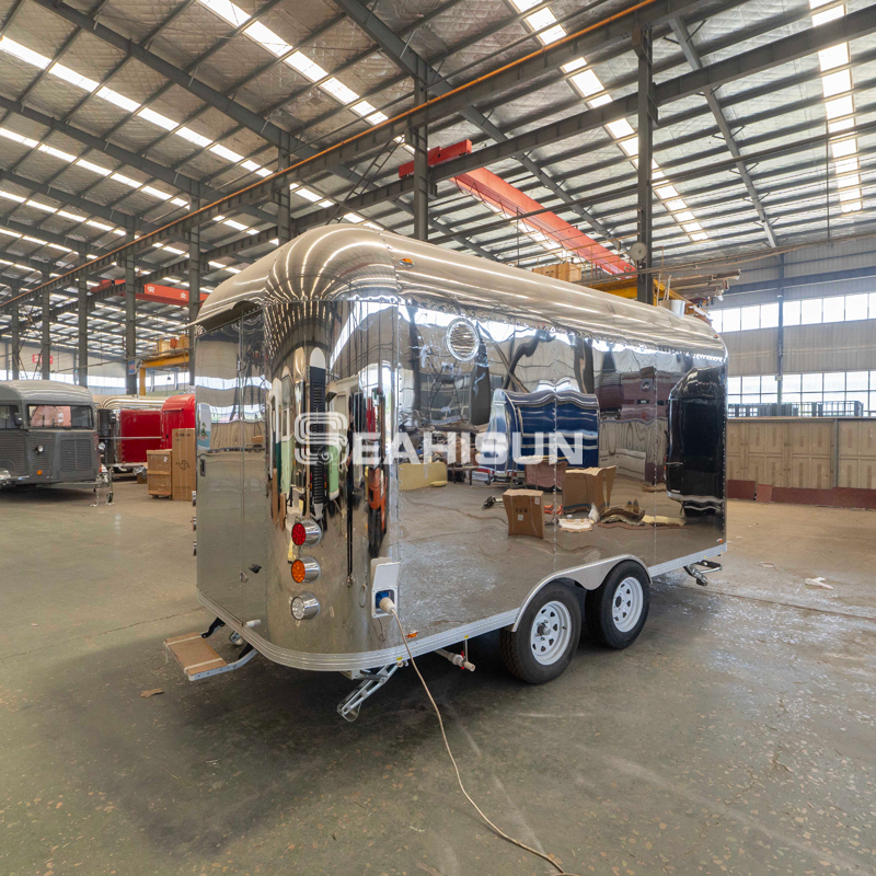 4.5m移动商用冰淇淋方形餐车